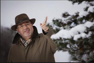 Lars Gästgivars hymyilee kameralle