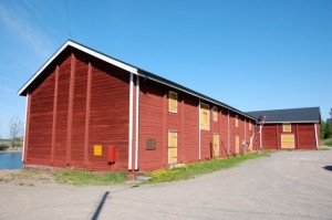 Merimuseon sisätila, jossa esillä vanhoja laivojen pienoismalleja ja esineitä