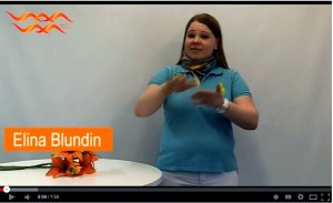 Elina Blundin hymyilee kameralle