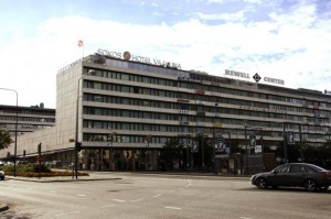 Rewell Centerin julkisivu ja ympäristö ilmasta kuvattuna