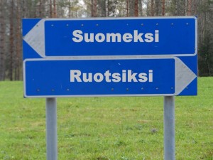 Kaksikielinen kyltti Vaasassa, suomi ja ruotsi