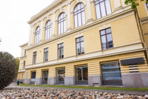 Vaasan taidehallin ulkokuva, juhlavuoden kunniaksi