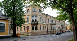 Vaasan kaupungin hallintotalo, jossa kuntalaiset voivat osallistua