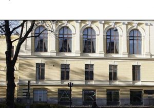 Vaasan taidehallin julkisivu ja sisäänkäynti