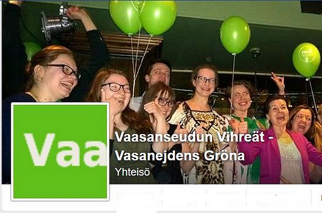 Vaasanseudun vihreiden kuntavaaliehdokkaat poseeraavat yhdessä