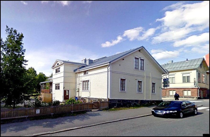 Inkerinpuiston päiväkodin ulkokuva aurinkoisena päivänä