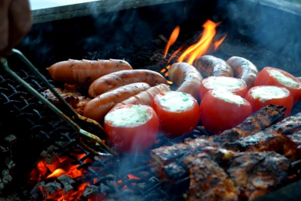 Vaasan yleinen tulentekopaikka, jossa voi grillata