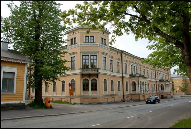 Vaasan kaupungin hallintotalo, jossa selvitys tehtiin