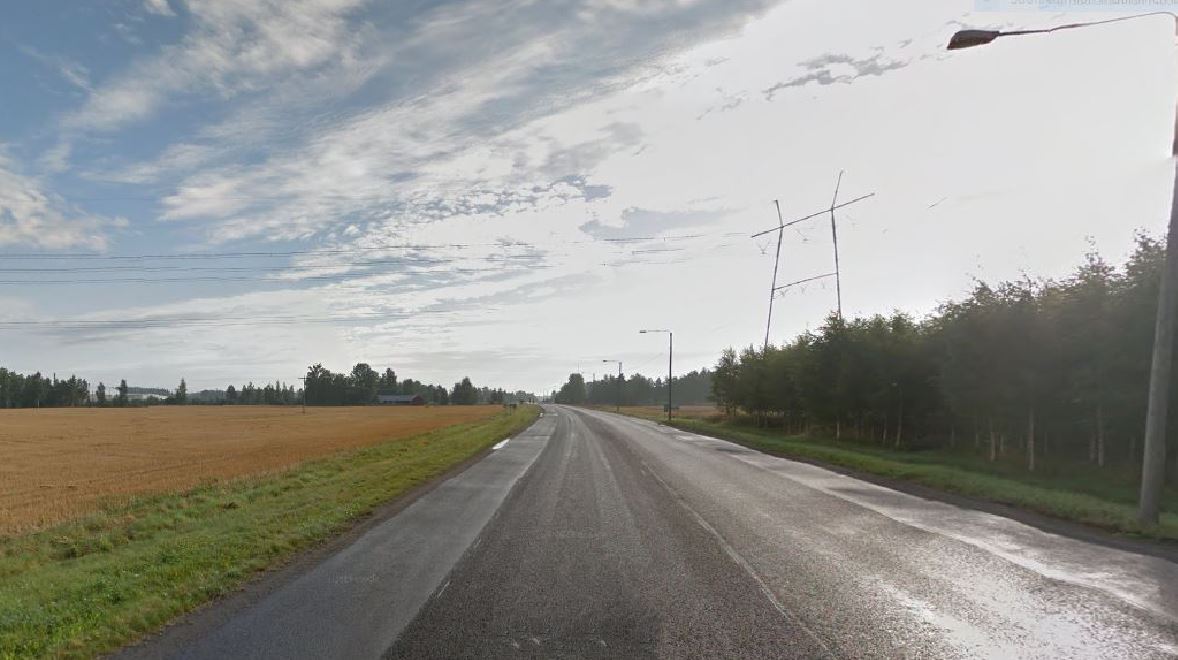 Lakeusmaisema, jossa peltoja ja metsää