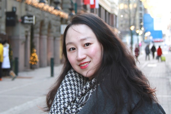 Yuqiuge Hao esittelee pilvivalmistuksen ratkaisuja teollisuudelle