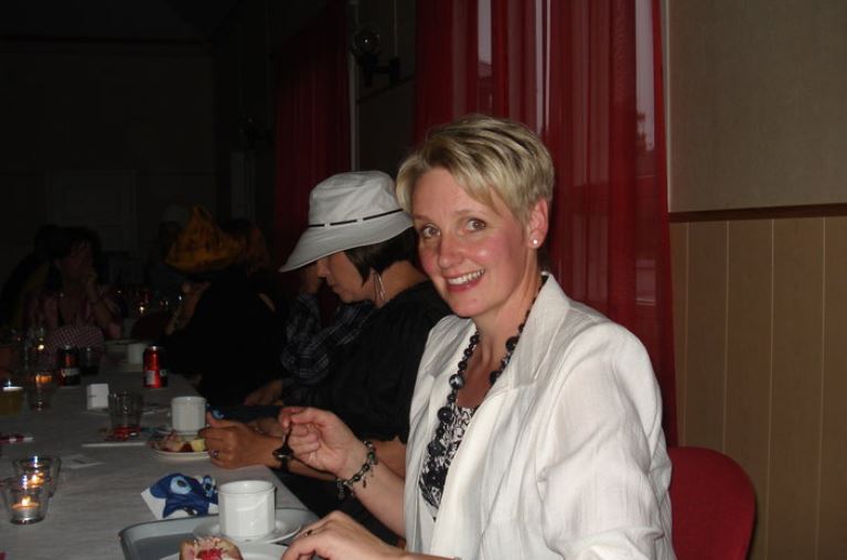 Anne Rintamäki hymyilee kameralle