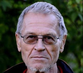 Asko Halme hymyilee kameralle