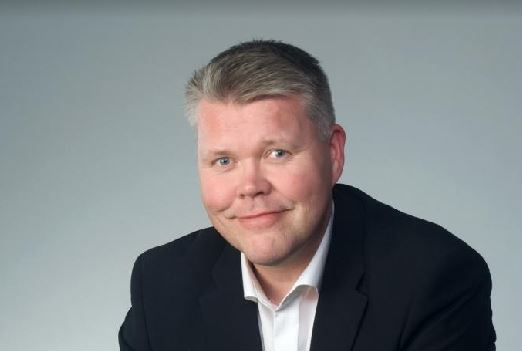 Vesa Jukka Vornanen, tutkija, luennoi kriisitilanteista