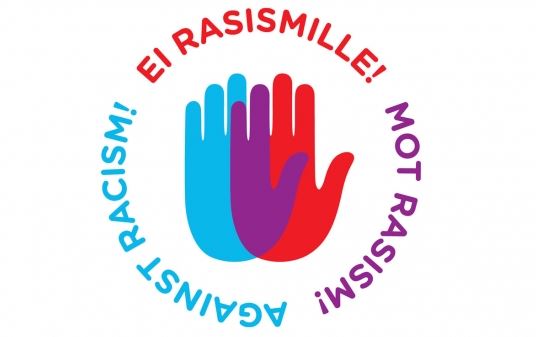 Nuoret vaasalaiset osoittavat mieltä rasismia vastaan