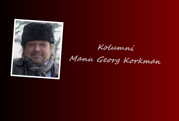 Manu Korkmanin logo, jossa on tyylitelty M-kirjain