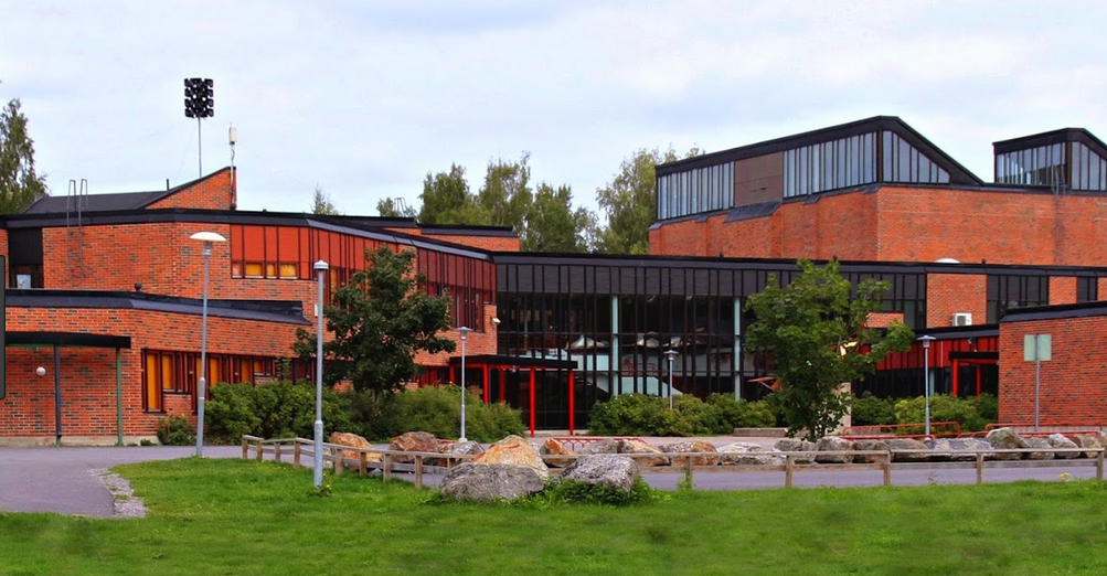 Variskan koulun oppilaita päihdekasvatusradalla