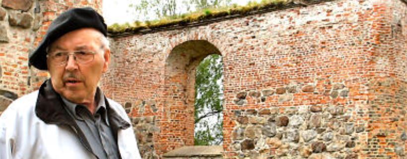 Runar Nieminen, Vaasan kaupunginjohtaja, puhuu lehdistötilaisuudessa