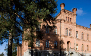 Vaasan rantapuistovyöhyke ja sen historialliset rakennukset