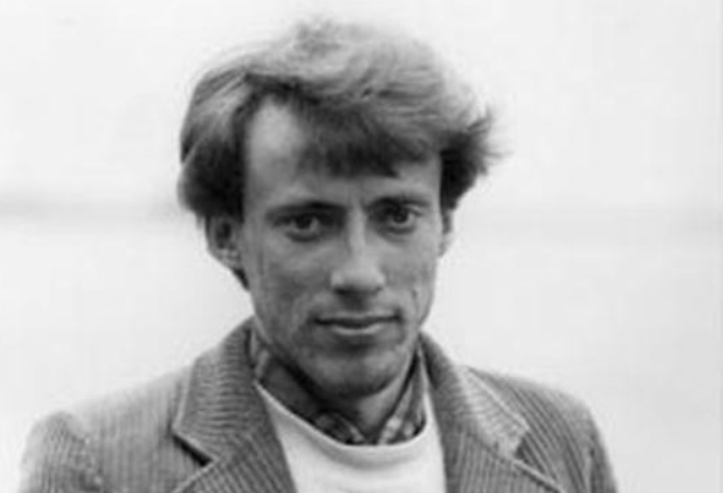 Nuori Leif Färding hymyilee valokuvassa