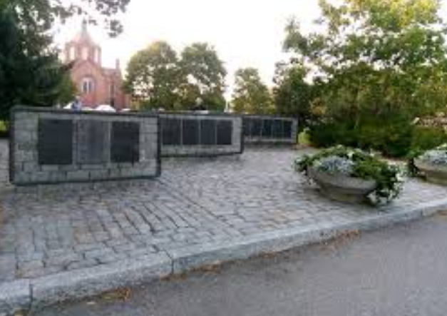 Vaasan julkinen taideteos, ehkä patsas tai muistolaatta